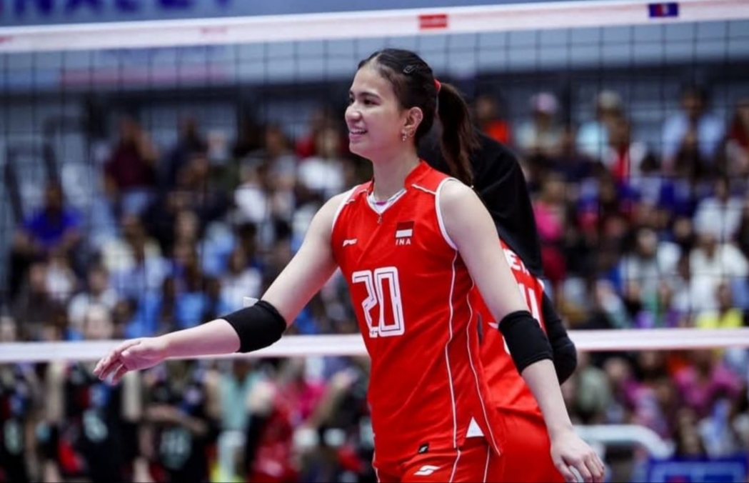 Pebola voli Tim Nasional Putri Indonesia Shella Bernadetha saat menghadapi timnas Filipina pada laga ketiga SEA V League 2025 putaran pertama yang berlangsung di Nakhon Ratchasima, Thailand. ANTARA/HO-PBVSI/pri.