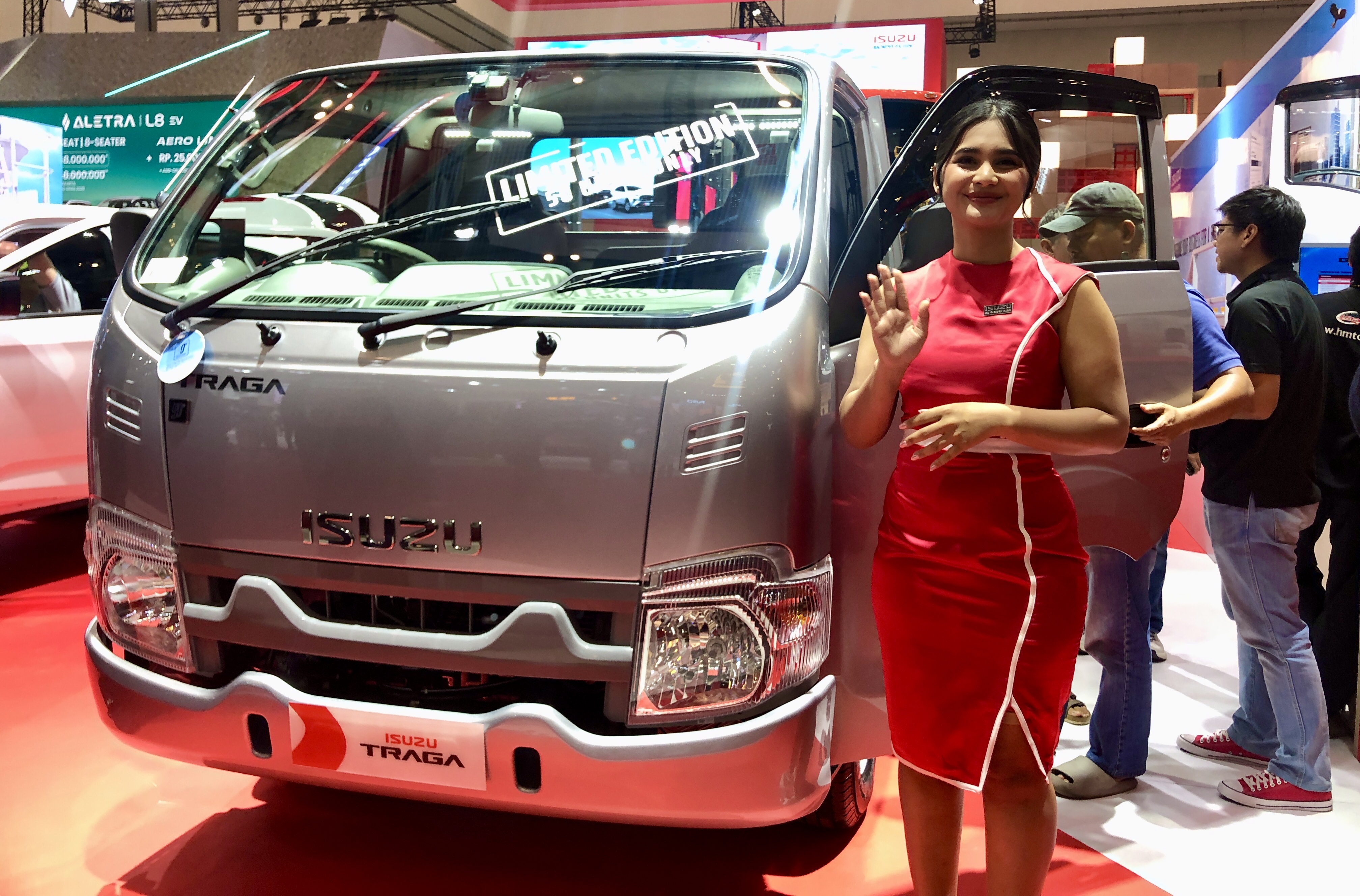 Ratusan Konsumen Rebutan Isuzu Traga 50th Special Edition, Ternyata Istimewanya Ini