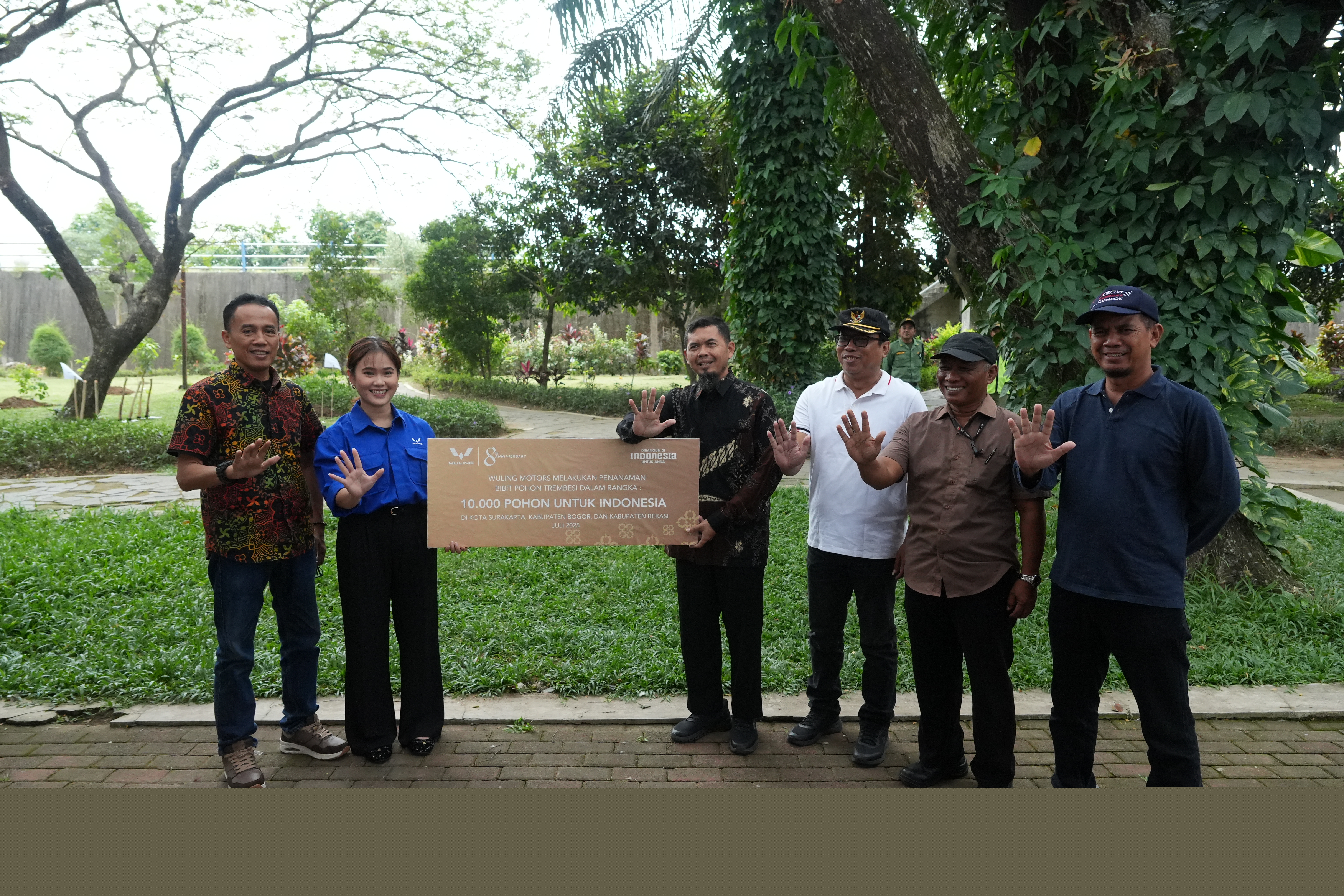 Cara Wuling Ciptakan Lingkungan Hijau Berkelanjutan, Tanam 10.000 Pohon Untuk Indonesia