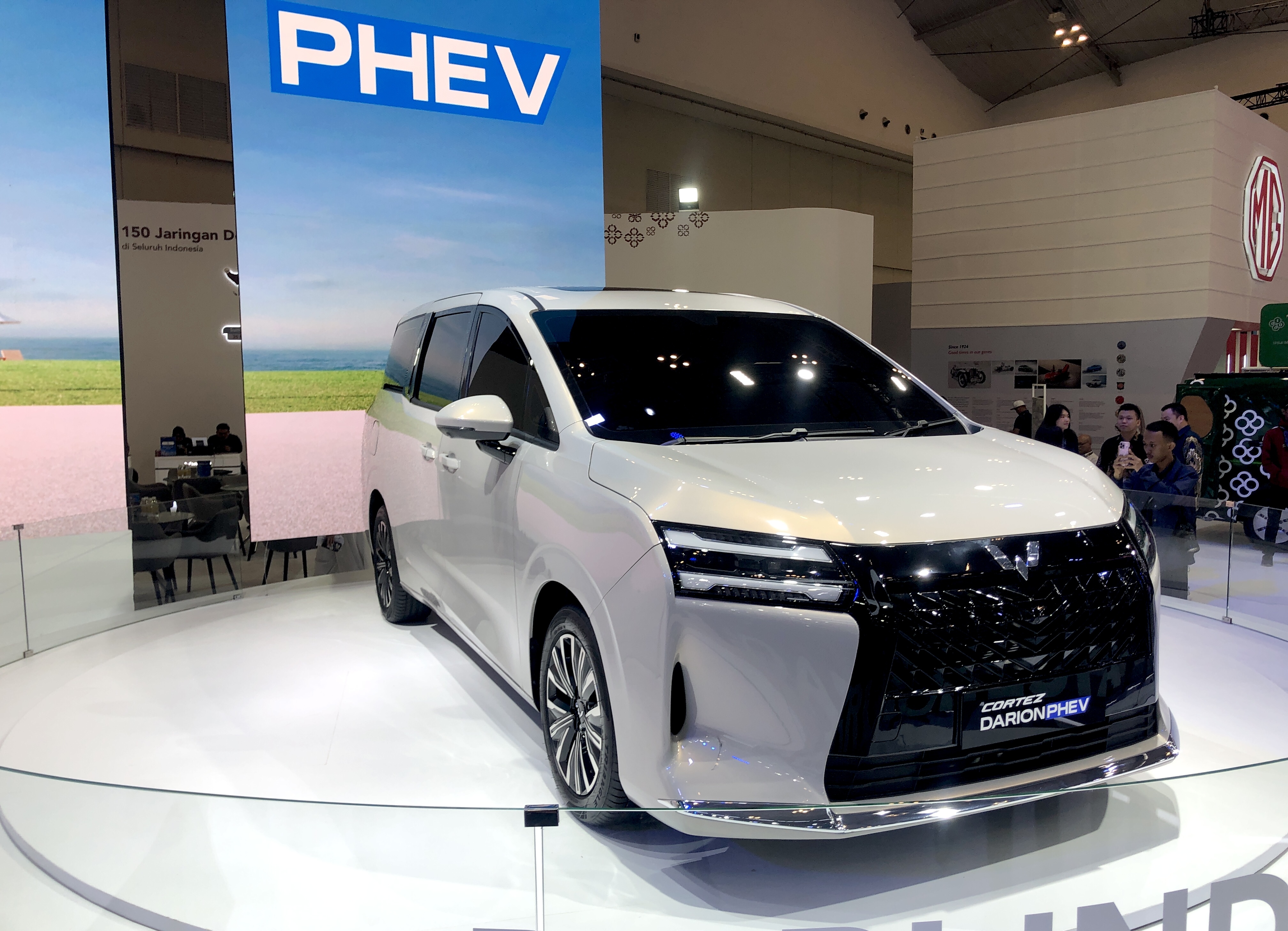 Wuling Cortez Darion: MPV PHEV Pertama di Indonesia yang Diproduksi Lokal di Pabrik Cikarang