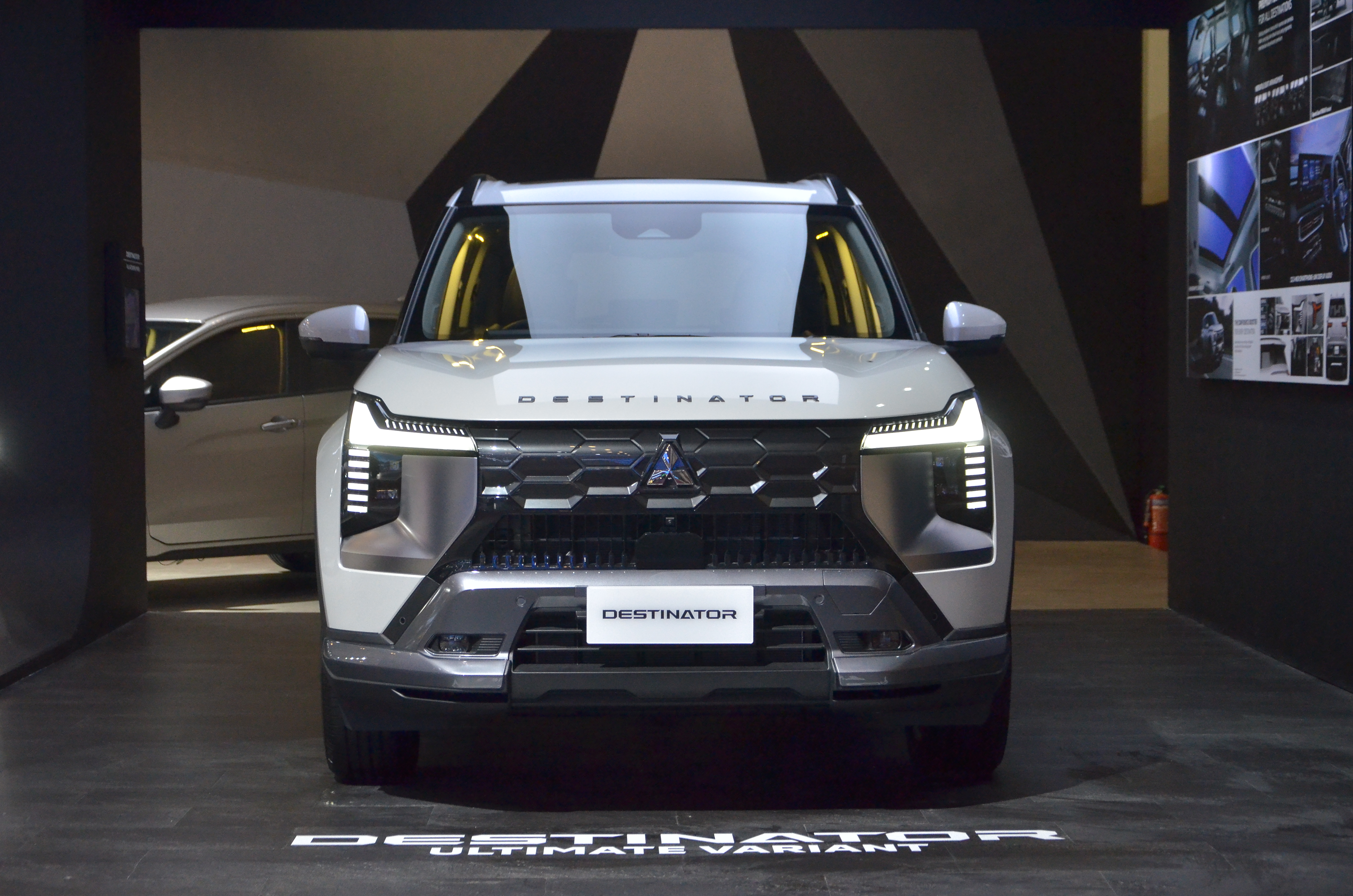 Mitsubishi Motors Raih Prestasi Ganda di Indonesia Automotive Awards 2025