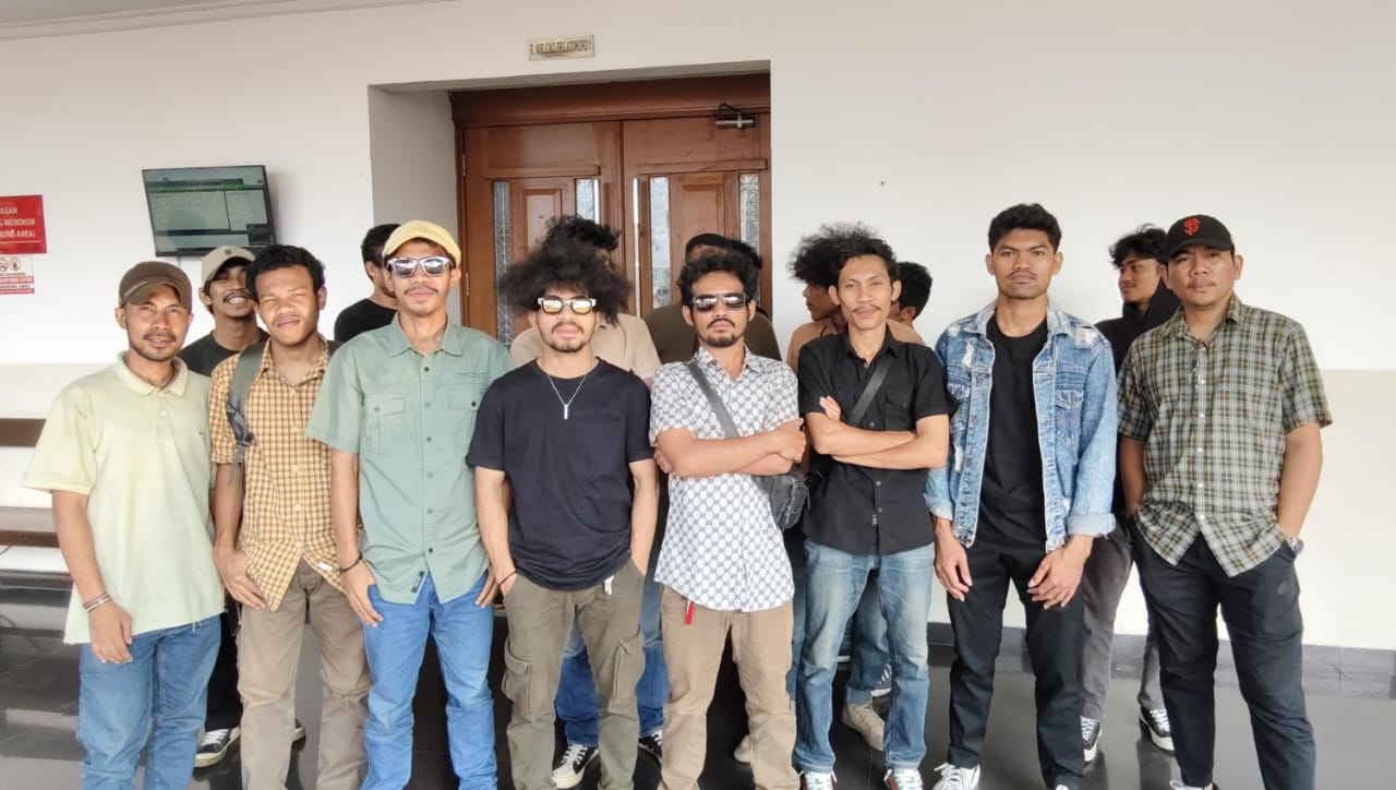 Tolak Dugaan Kriminalisasi Karyawan WKM, Aktivis Malut Pantau Sidang di PN Jakpus