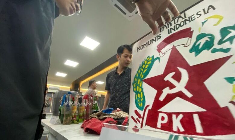 Simbol PKI Muncul Jadi Alat Peraga, Unmul Buka Suara