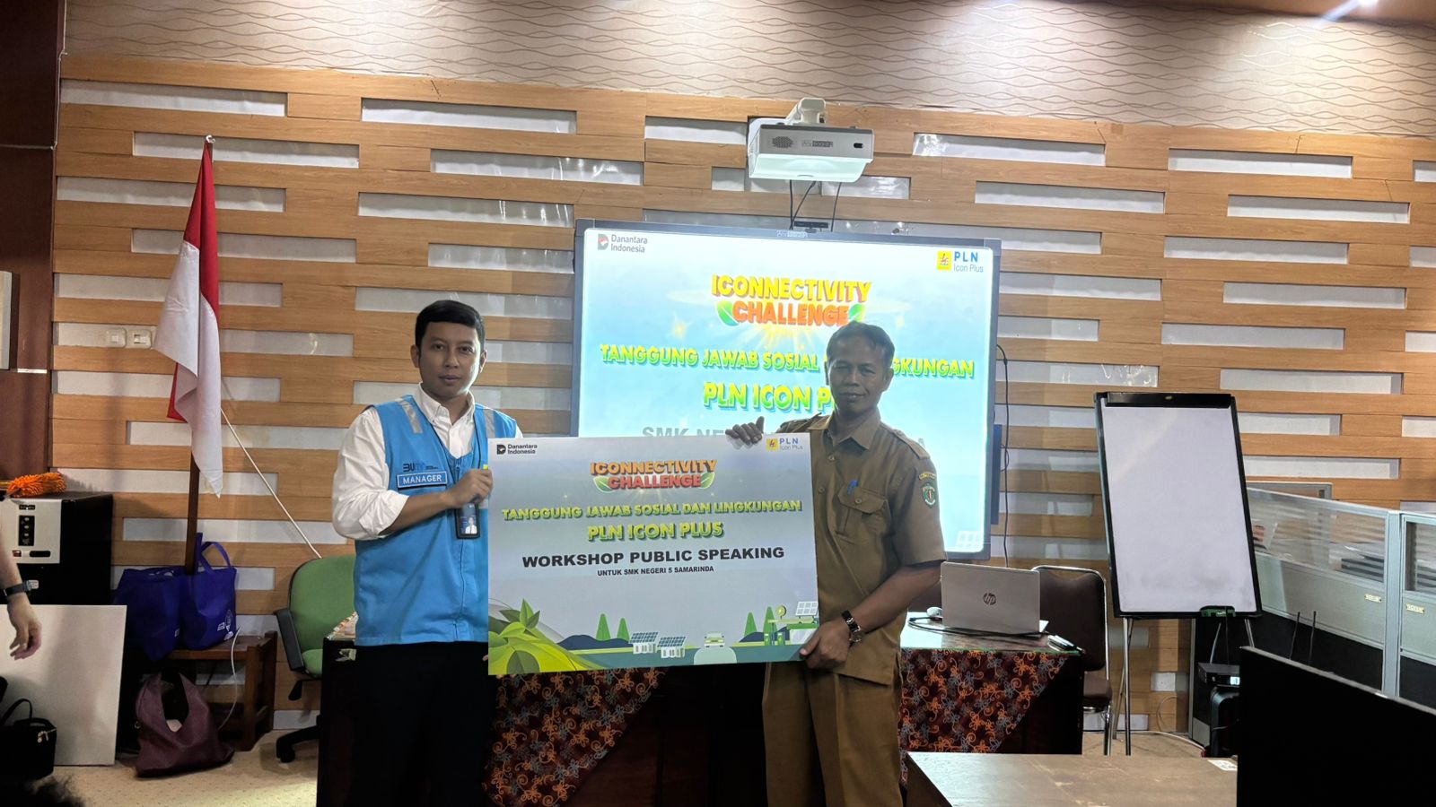 Dukung Pendidikan Digital, PLN Icon Plus SBU Kalimantan Sediakan Internet Gratis di SMKN 5 Samarinda