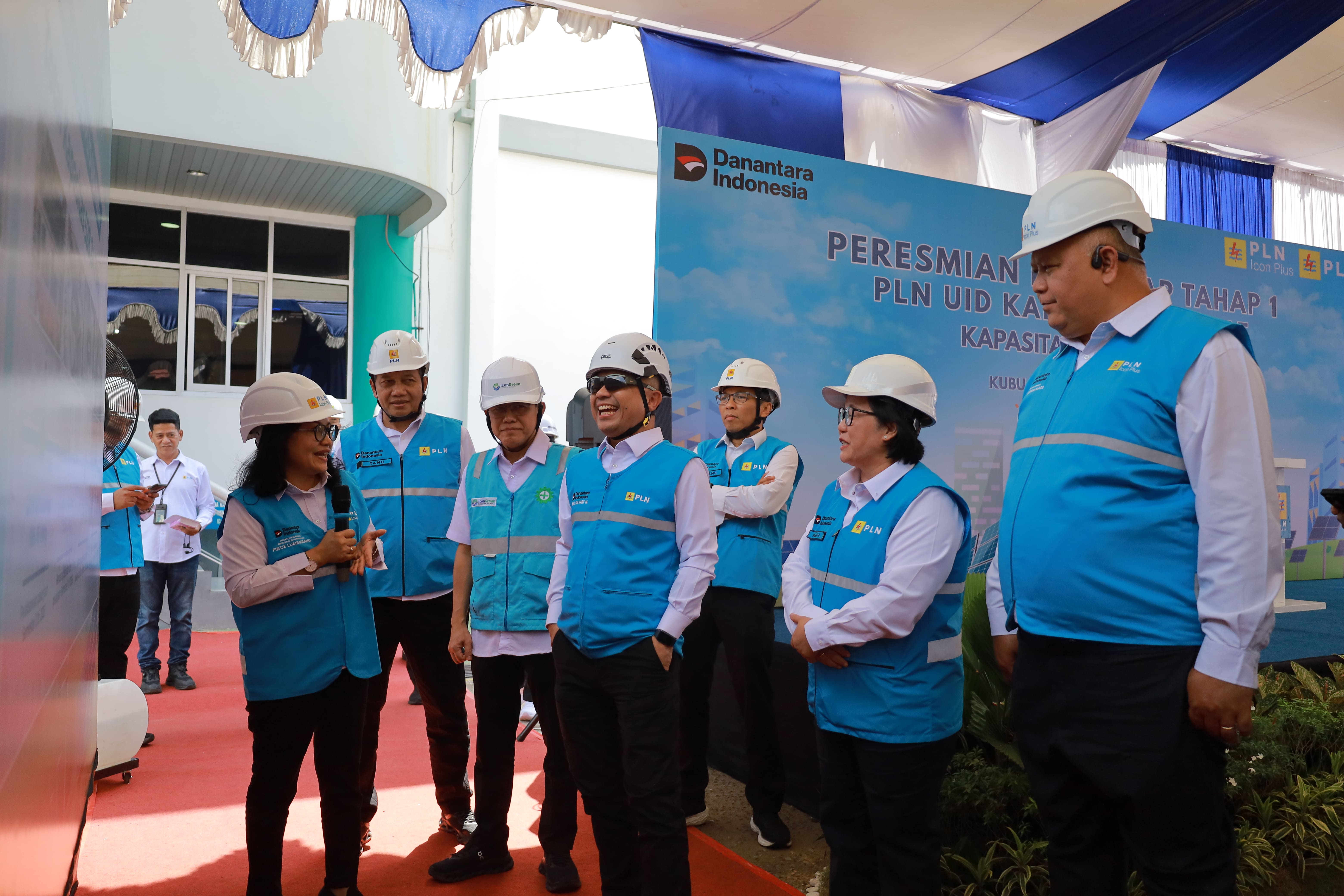 PLN Resmikan PLTS Atap 166,16 kWp di Kalbar, Perkuat Komitmen Energi Bersih