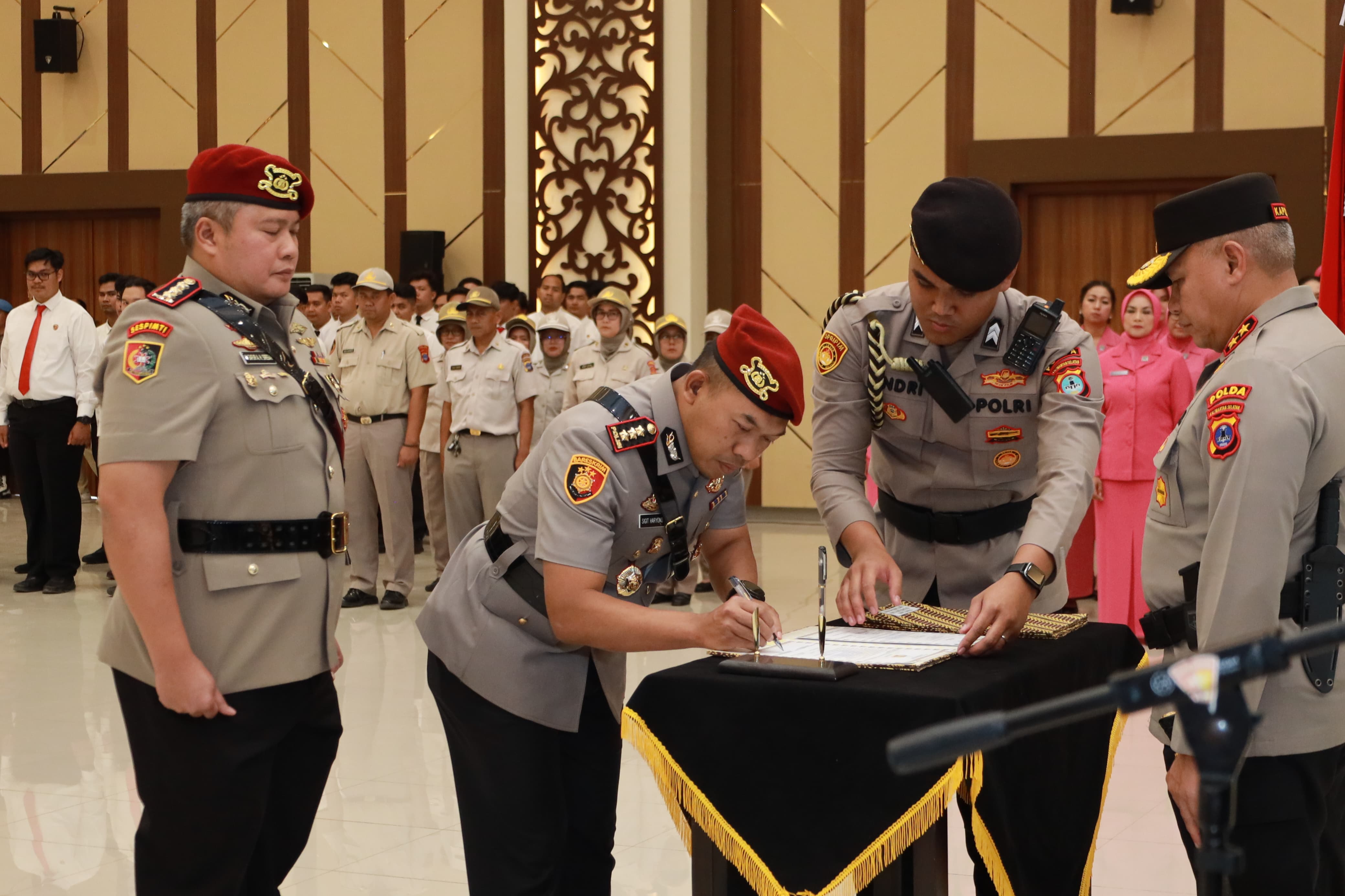 Rotasi Pejabat Utama Polda Kalsel, Tiga Jabatan Strategis Resmi Berganti