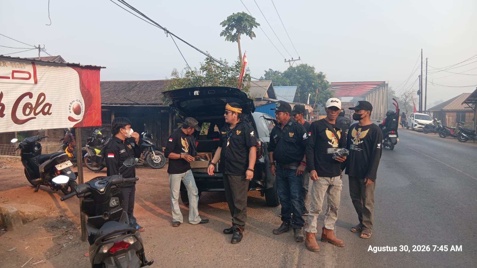 BAPASAK Bagikan Masker Gratis, Sasar Wilayah Terdampak Kabut Asap hingga Liang Anggang