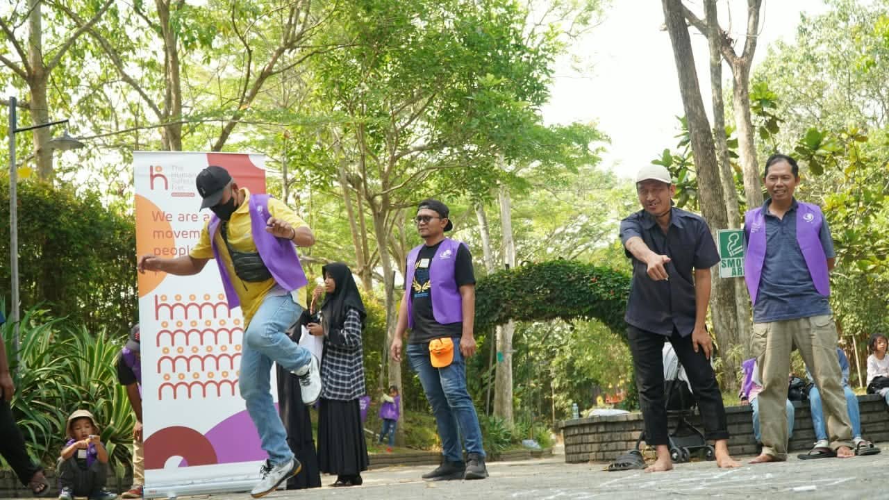 Serunya Bergema IP Kalsel, Ayah-Anak Main Permainan Tradisional