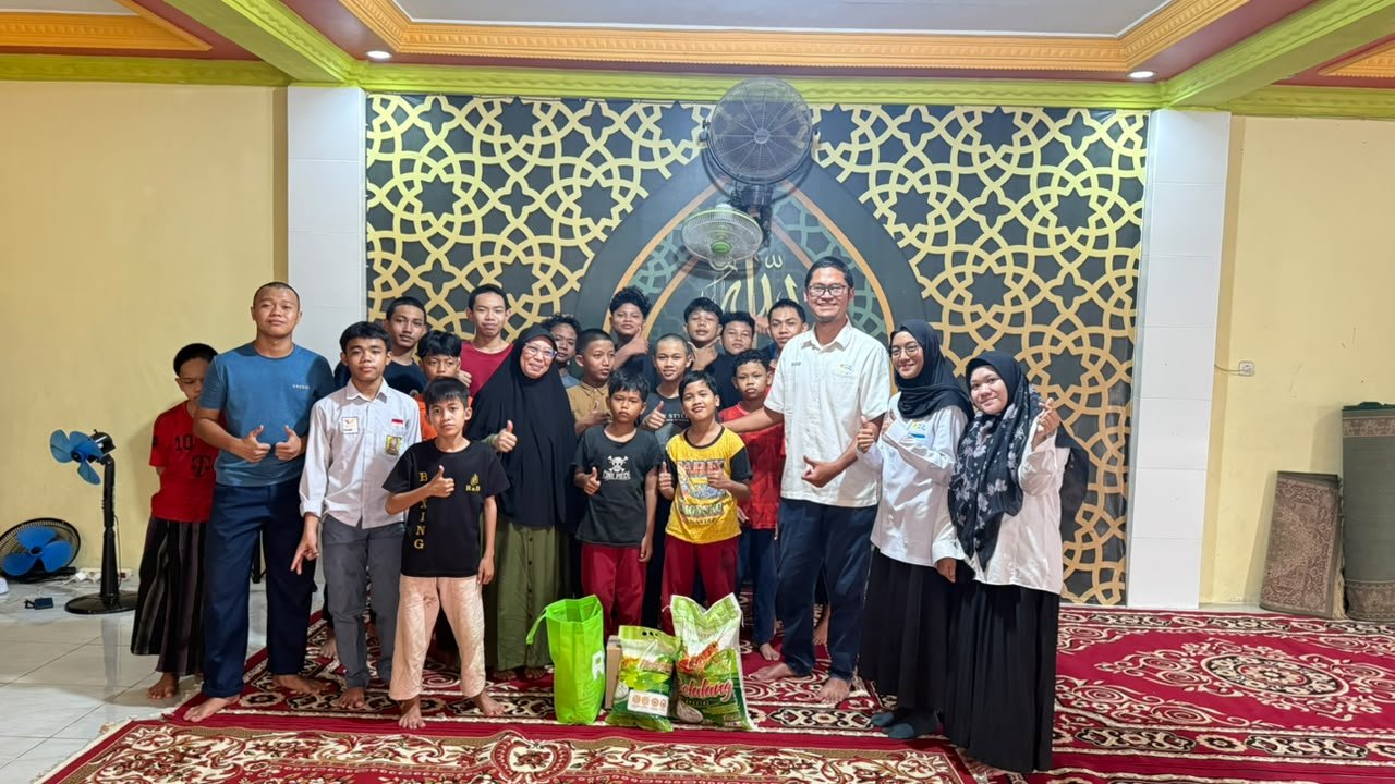 26 Tahun PLN Icon Plus, SBU Regional Kalimantan Berbagi Kebahagiaan dengan Sesama