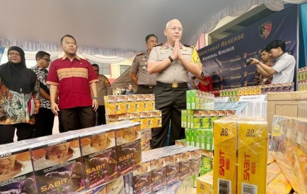 Polda Kalsel Ungkap Penyelundupan Satu Juta Batang Rokok Ilegal